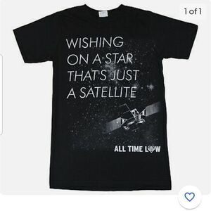 Bay Islans Men's Band Tee Shirt from Hot Topics